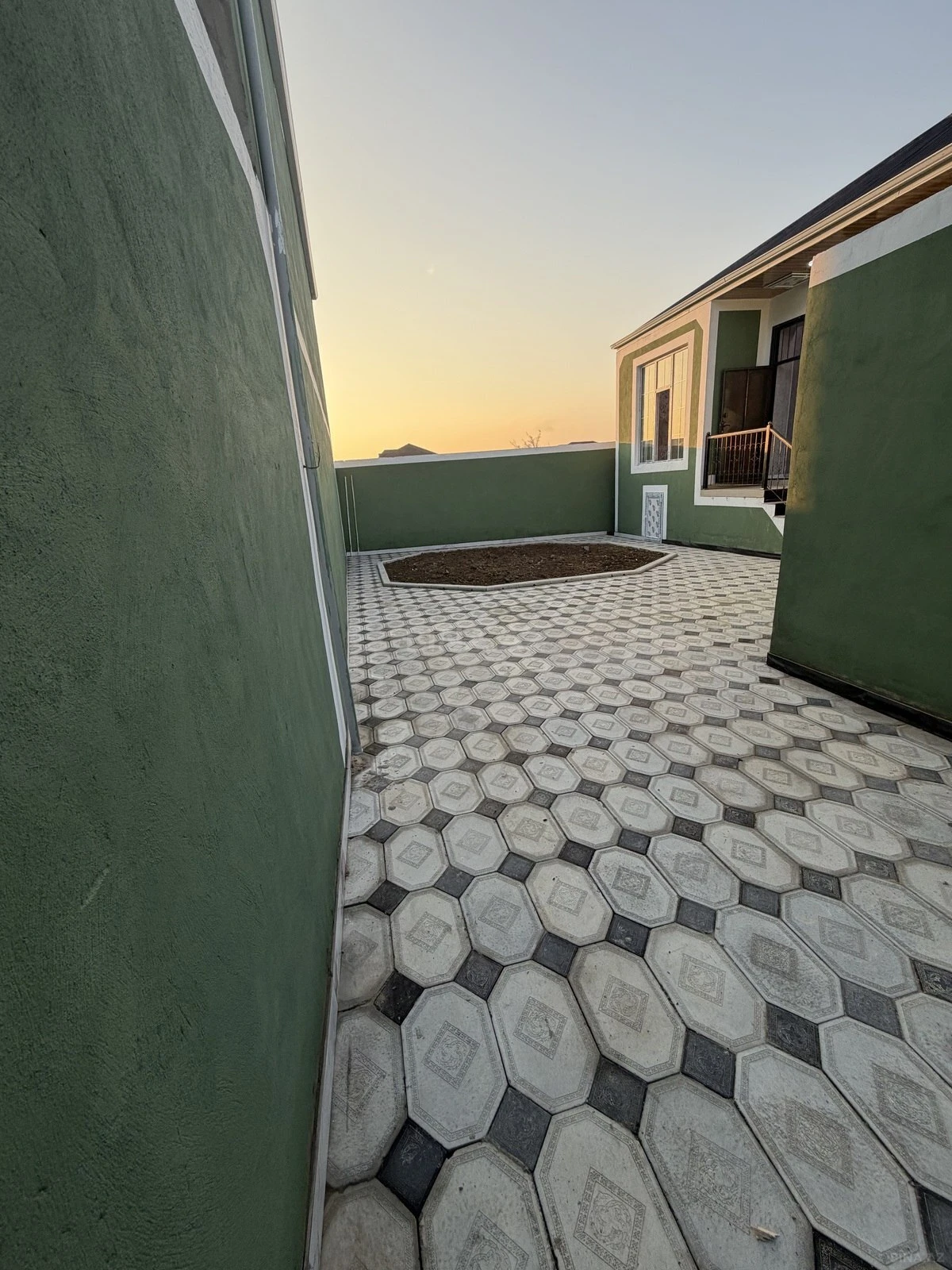 Satılır 4 otaqlı həyət evi 120 m²