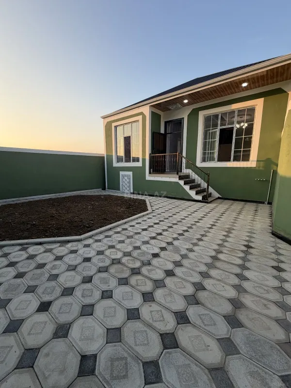 Satılır 4 otaqlı həyət evi 120 m²