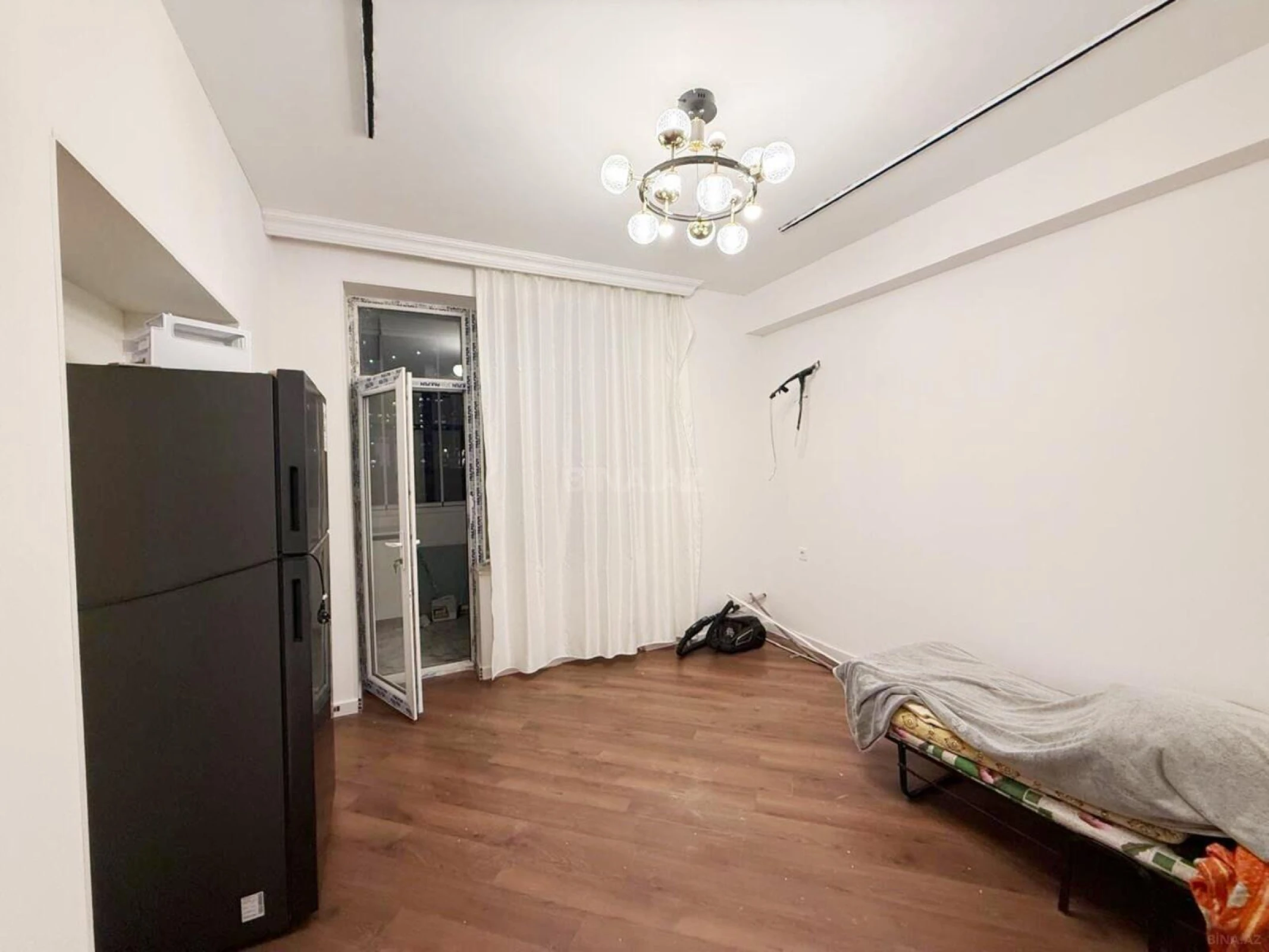 Satılır 3 otaqlı mənzil 128 m²