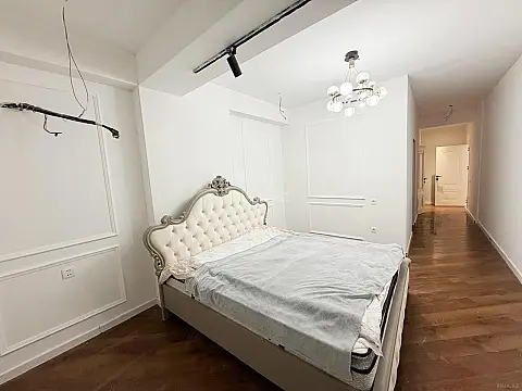 Satılır 3 otaqlı mənzil 128 m²