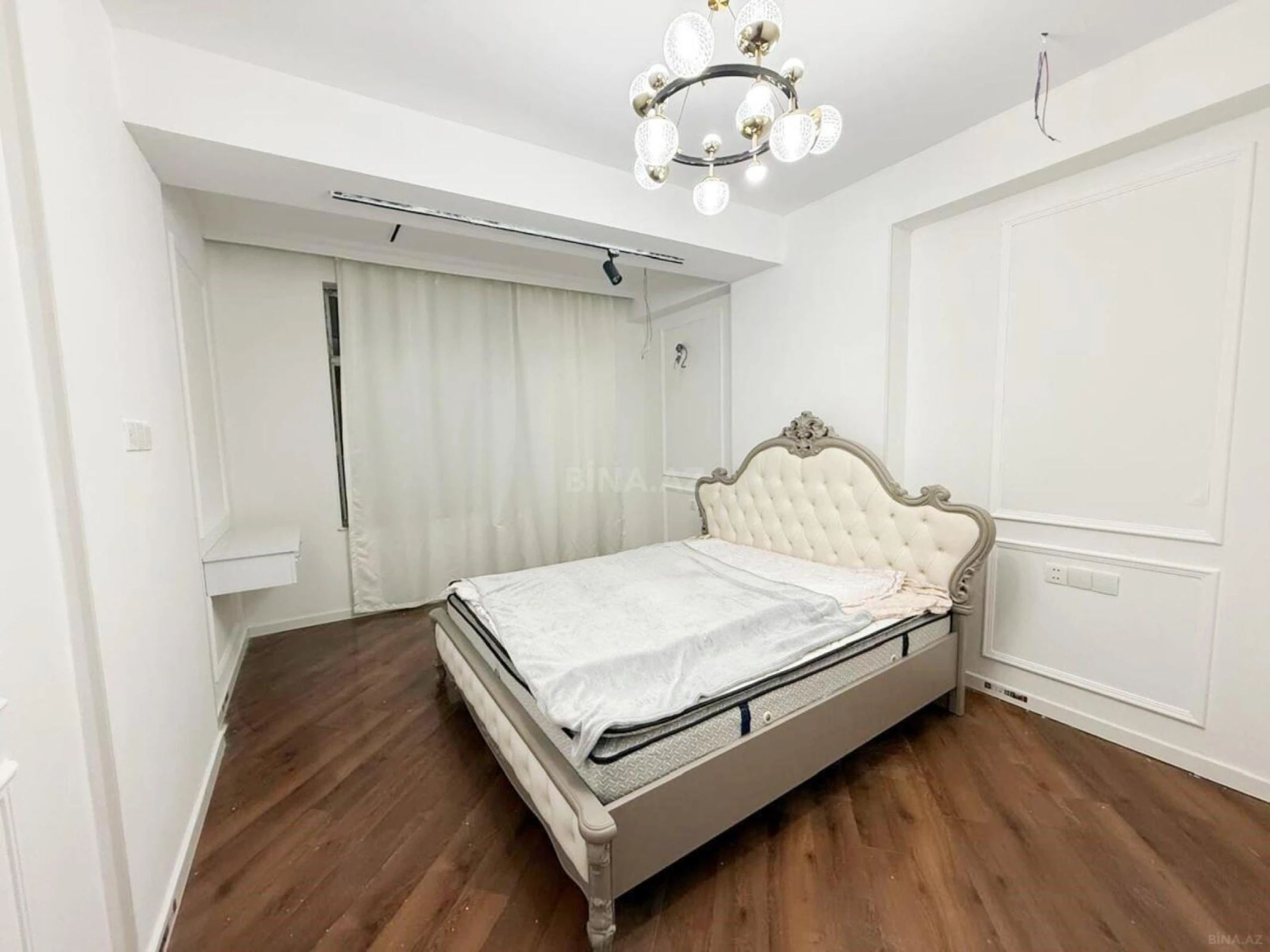 Satılır 3 otaqlı mənzil 128 m²
