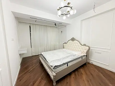 Satılır 3 otaqlı mənzil 128 m²