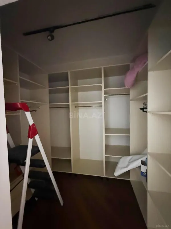 Satılır 3 otaqlı mənzil 128 m²