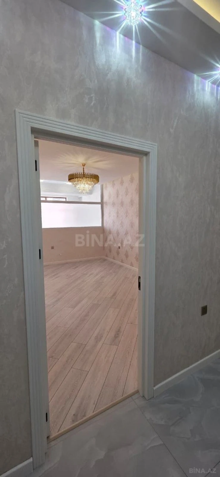 Satılır 2 otaqlı mənzil 79 m²