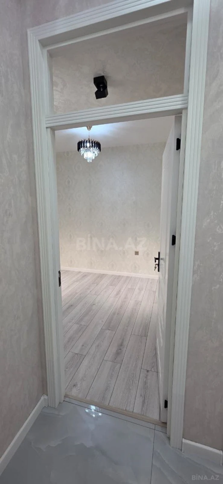Satılır 2 otaqlı mənzil 79 m²