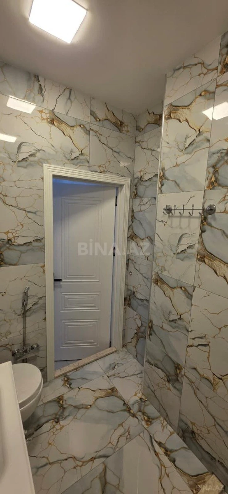 Satılır 2 otaqlı mənzil 79 m²