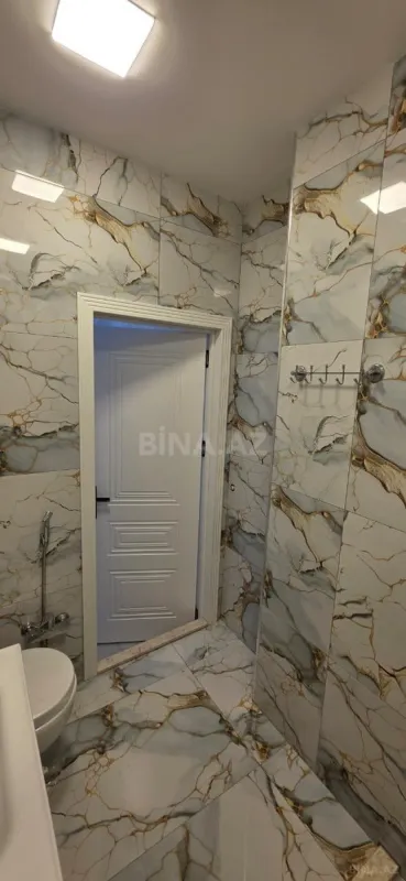 Satılır 2 otaqlı mənzil 79 m²