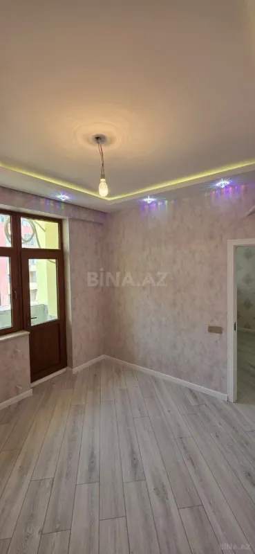 Satılır 2 otaqlı mənzil 79 m²