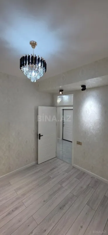 Satılır 2 otaqlı mənzil 79 m²