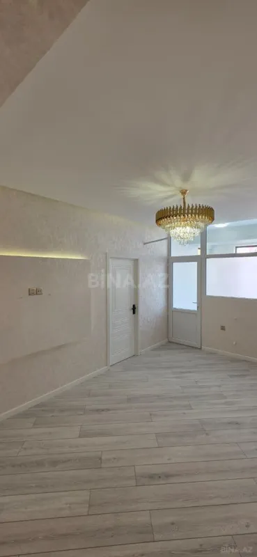 Satılır 2 otaqlı mənzil 79 m²
