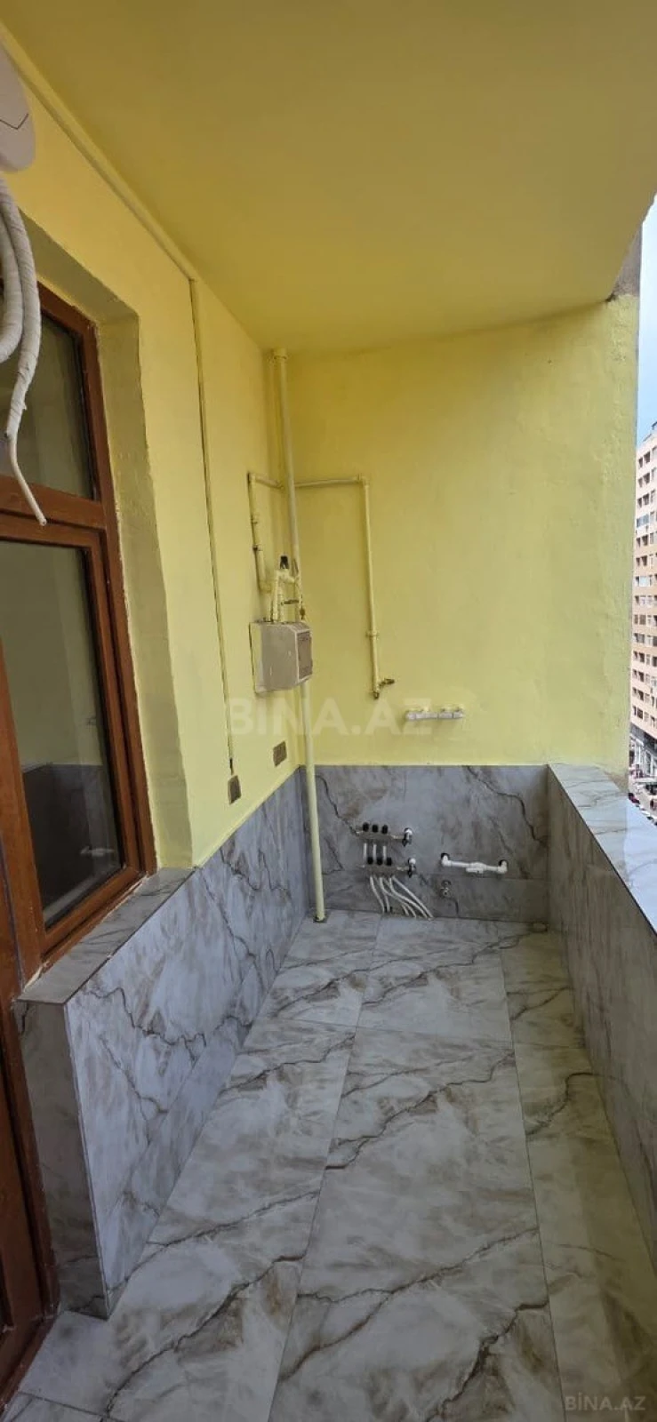 Satılır 2 otaqlı mənzil 79 m²