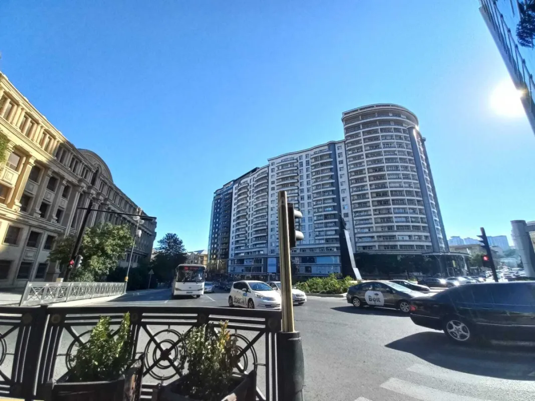 Satılır obyekt 115 m²