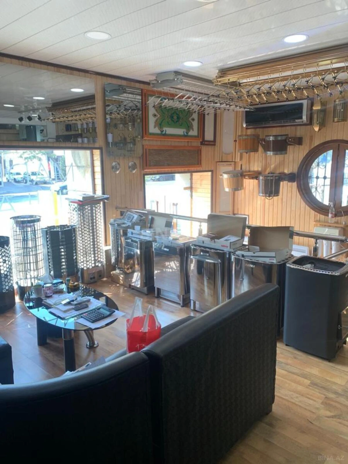 Satılır obyekt 200 m²