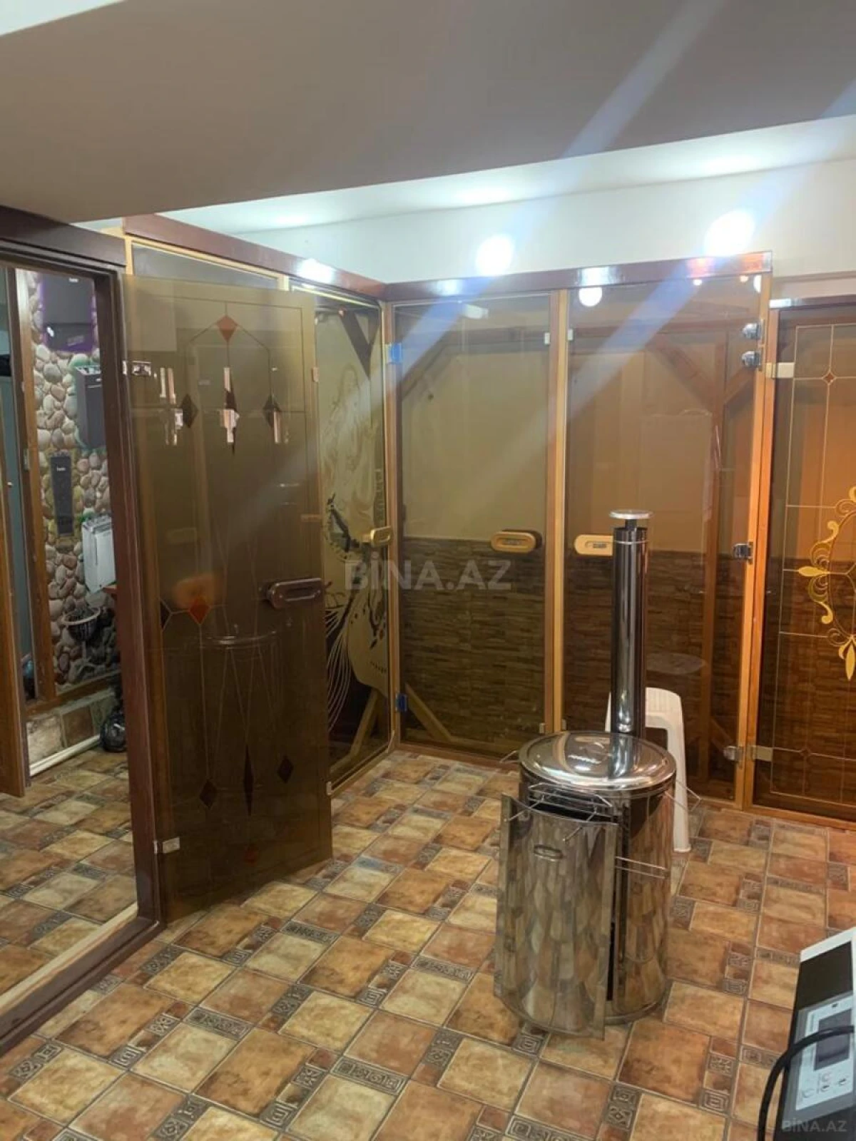 Satılır obyekt 200 m²