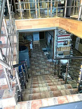 Satılır obyekt 200 m²