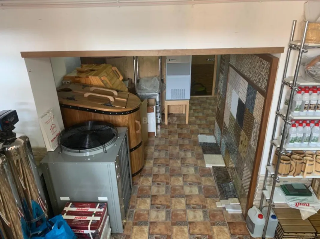 Satılır obyekt 200 m²