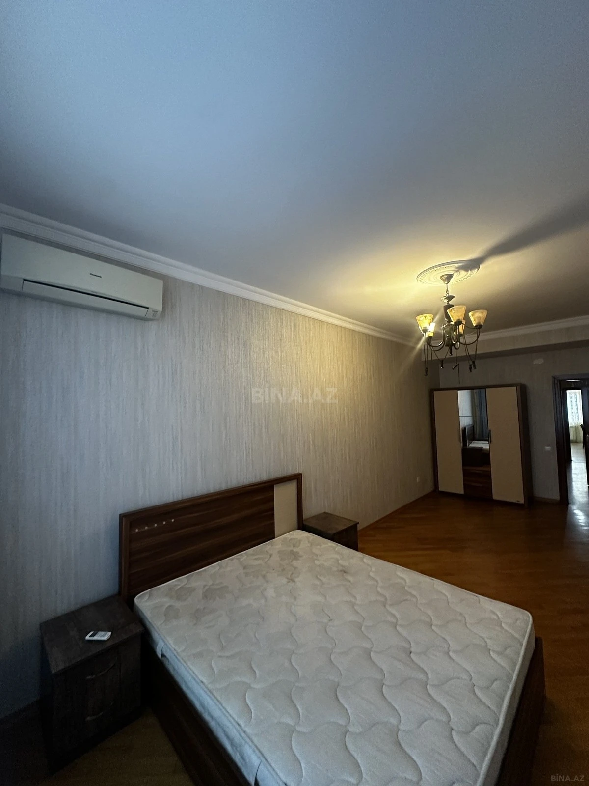 Kirayə verilir 3 otaqlı mənzil 180 m²