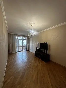 Kirayə verilir 3 otaqlı mənzil 180 m²