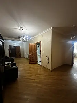 Kirayə verilir 3 otaqlı mənzil 180 m²