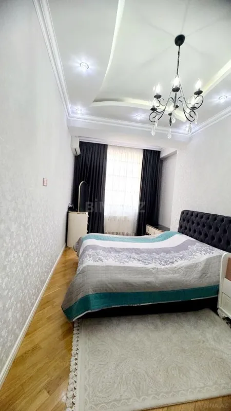 Satılır 3 otaqlı mənzil 110 m²