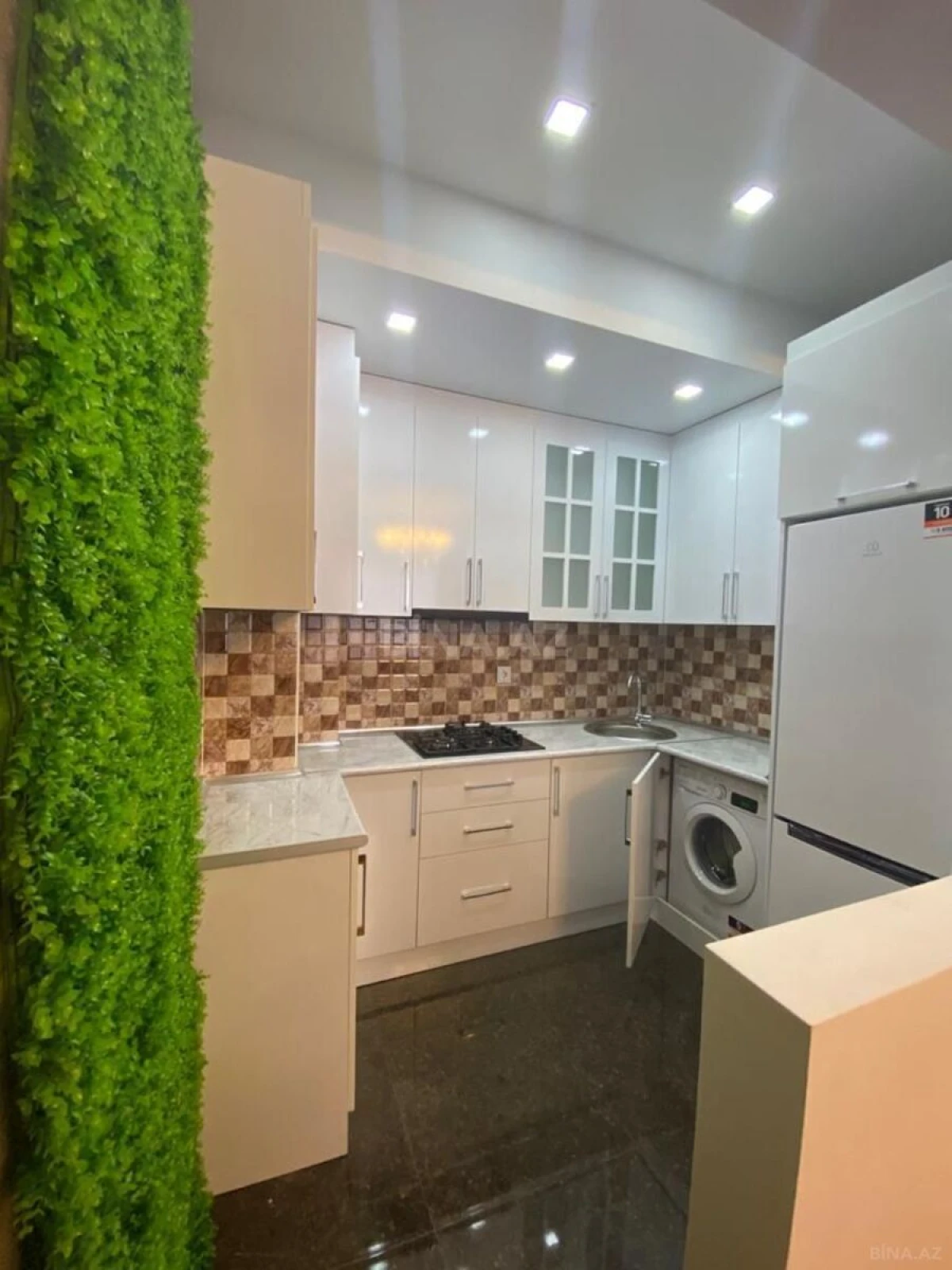 Satılır 2 otaqlı mənzil 52 m²