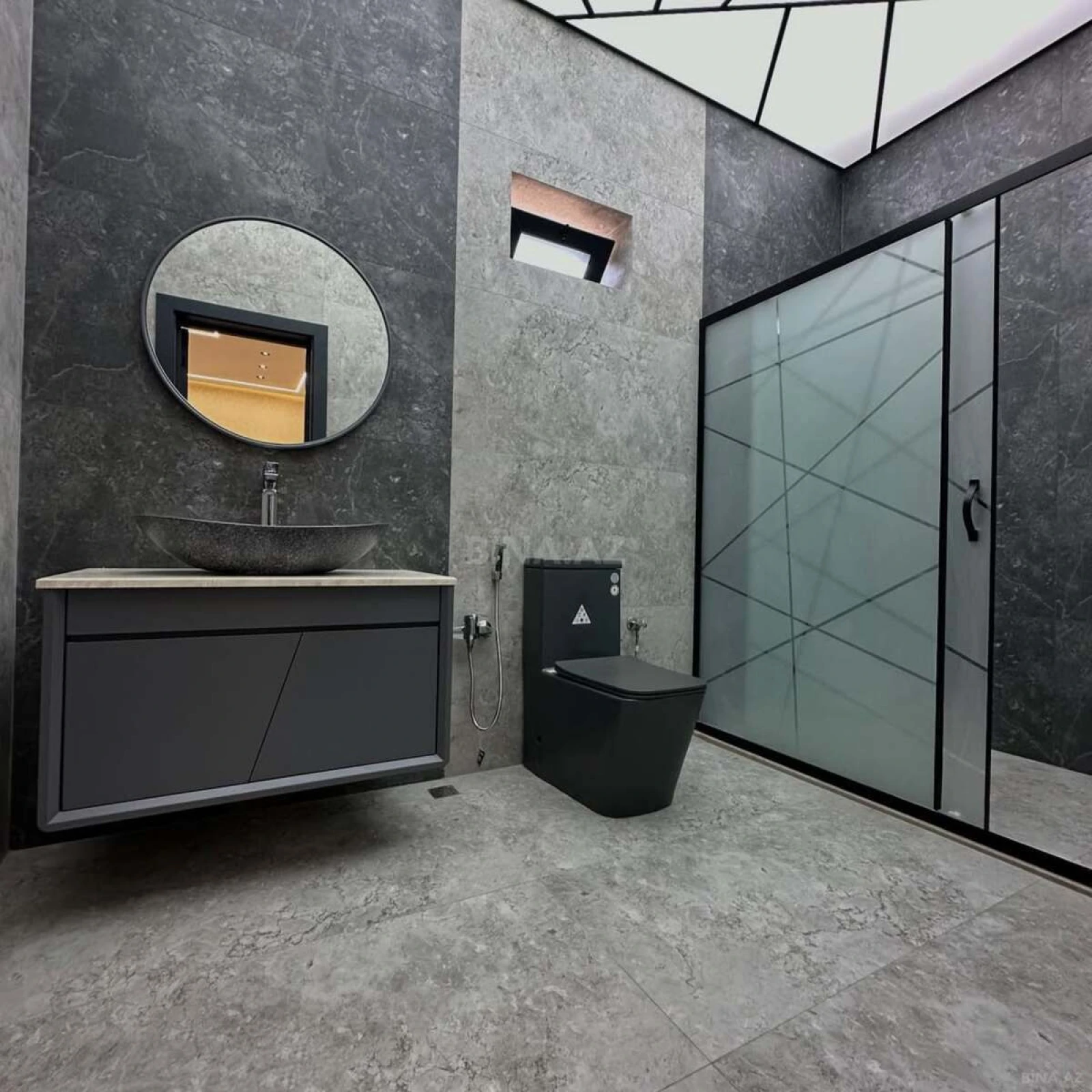 Kirayə verilir 4 otaqlı həyət evi 280 m²