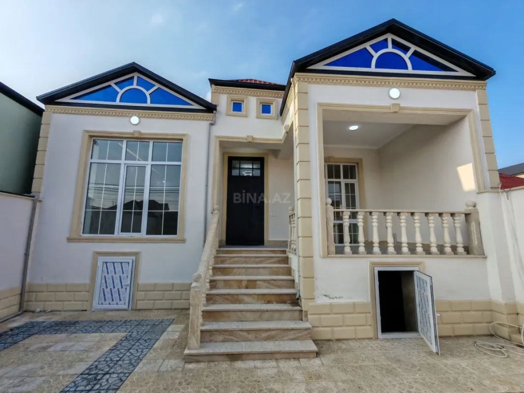 Satılır 4 otaqlı həyət evi 135 m²