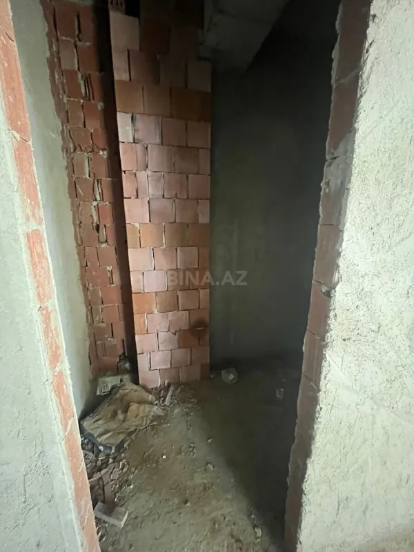 Satılır 3 otaqlı mənzil 130 m²