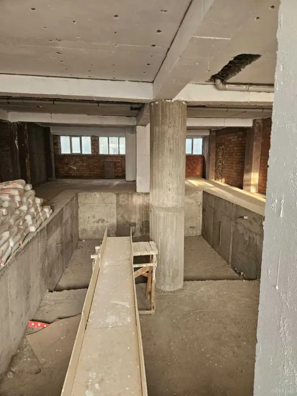 Satılır obyekt 1305.8 m²