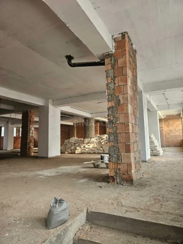 Satılır obyekt 1305.8 m²