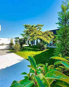 Kirayə verilir 4 otaqlı həyət evi 270 m²