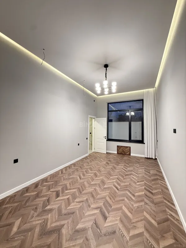 Satılır 5 otaqlı həyət evi 260 m²