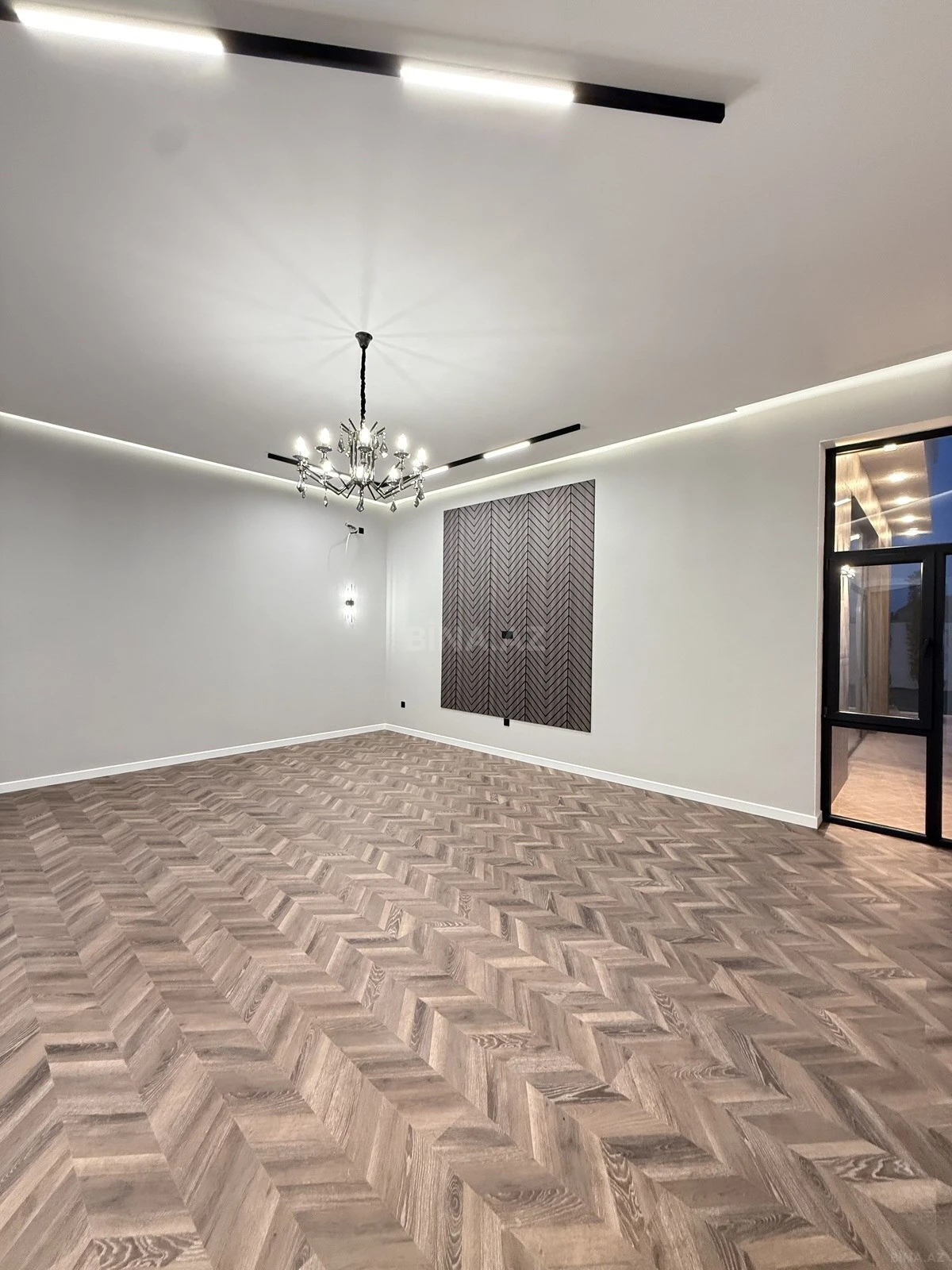 Satılır 5 otaqlı həyət evi 260 m²