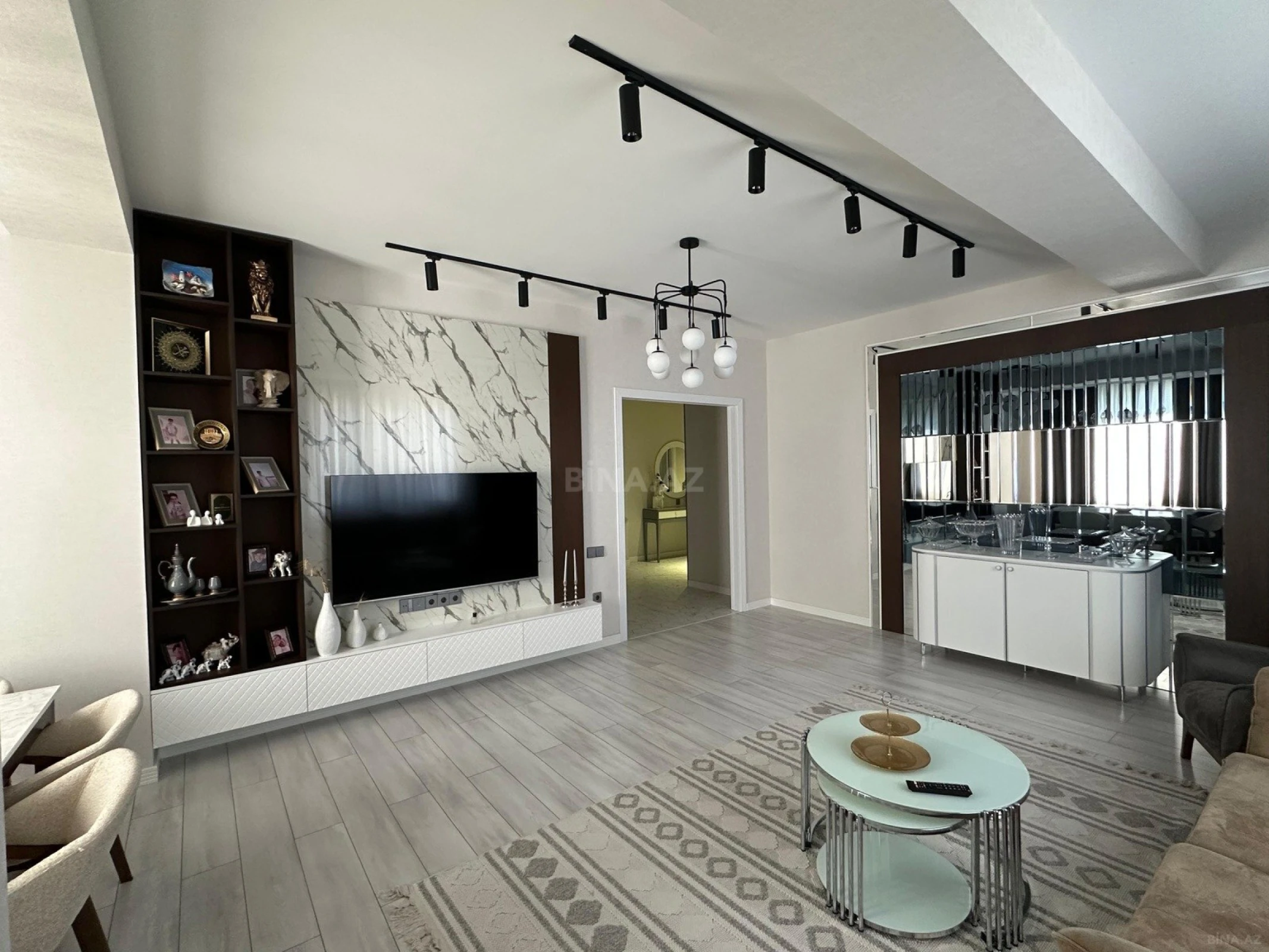 Kirayə verilir 4 otaqlı mənzil 150 m²
