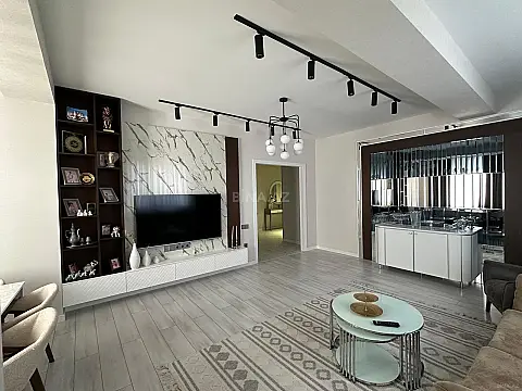 Kirayə verilir 4 otaqlı mənzil 150 m²