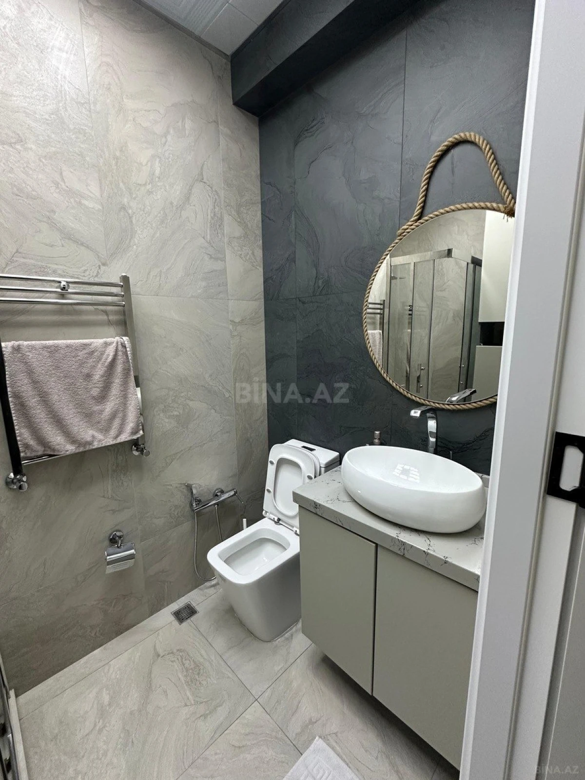 Kirayə verilir 4 otaqlı mənzil 150 m²