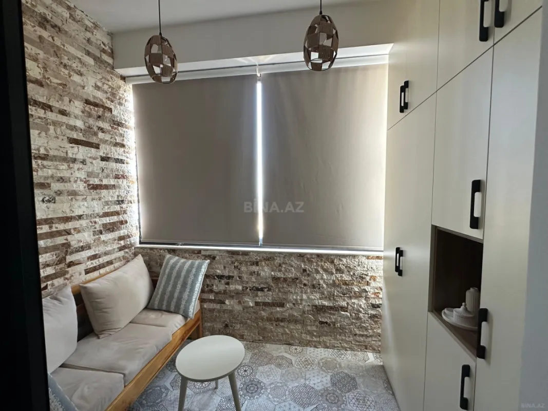 Kirayə verilir 4 otaqlı mənzil 150 m²