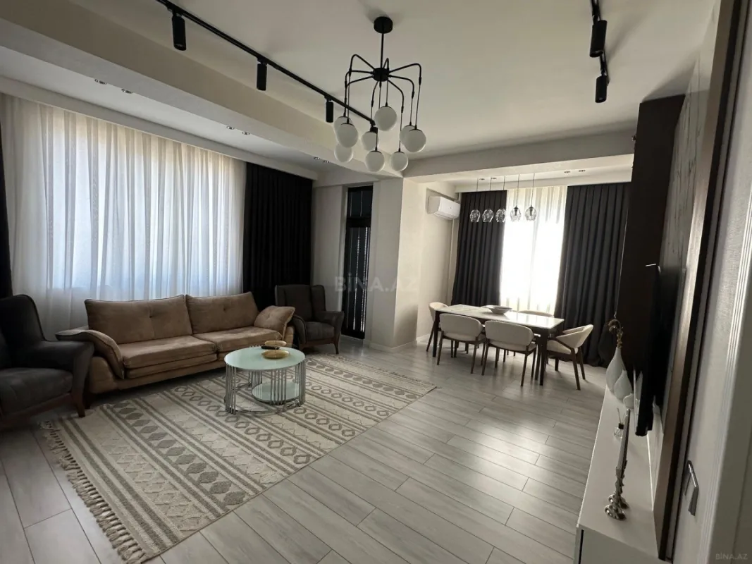 Kirayə verilir 4 otaqlı mənzil 150 m²