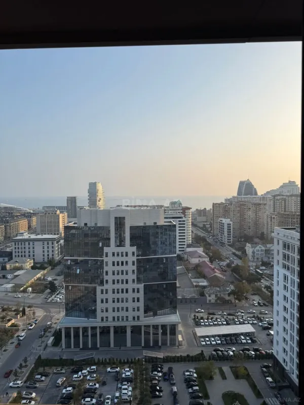 Satılır 3 otaqlı mənzil 91 m²