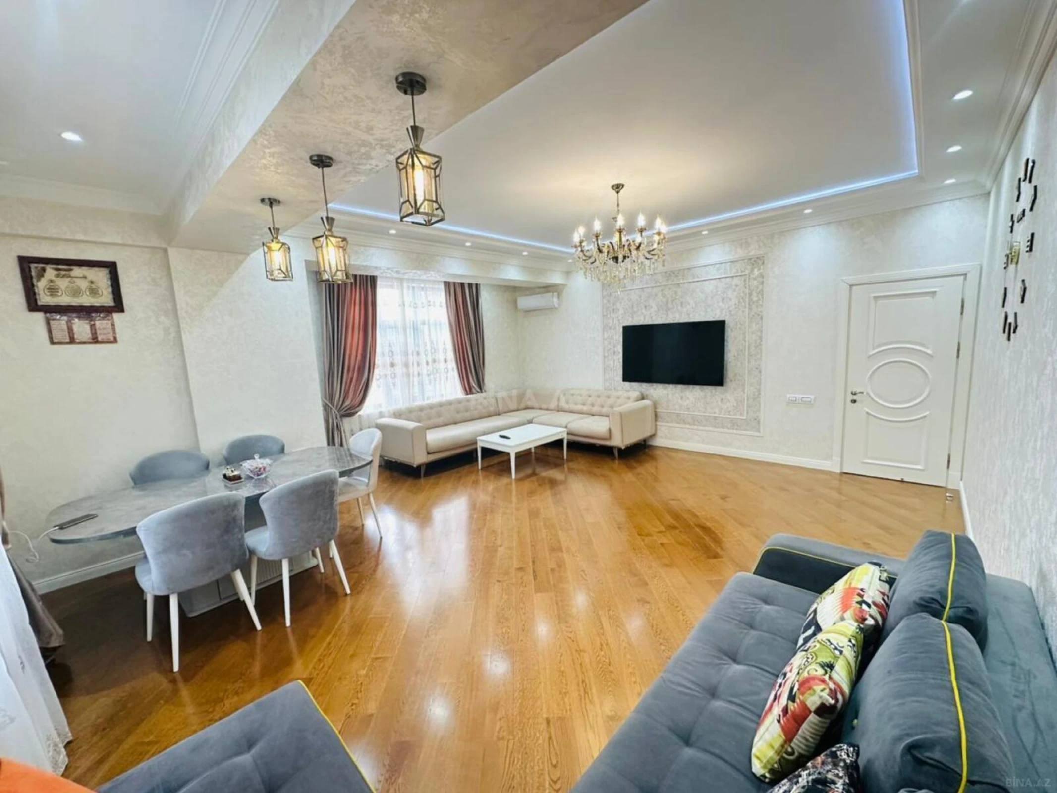 Kirayə verilir 4 otaqlı mənzil 180 m²