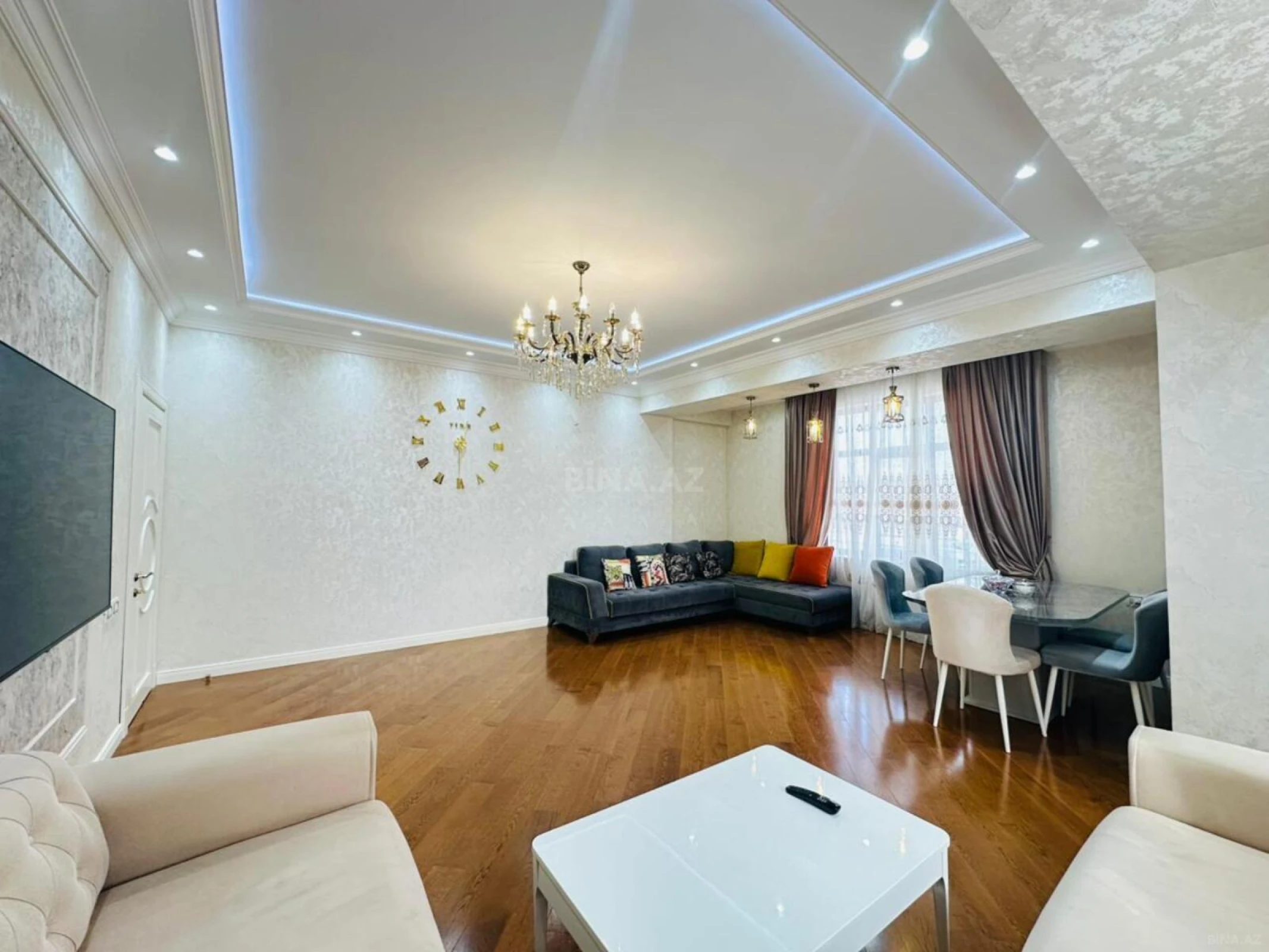 Kirayə verilir 4 otaqlı mənzil 180 m²