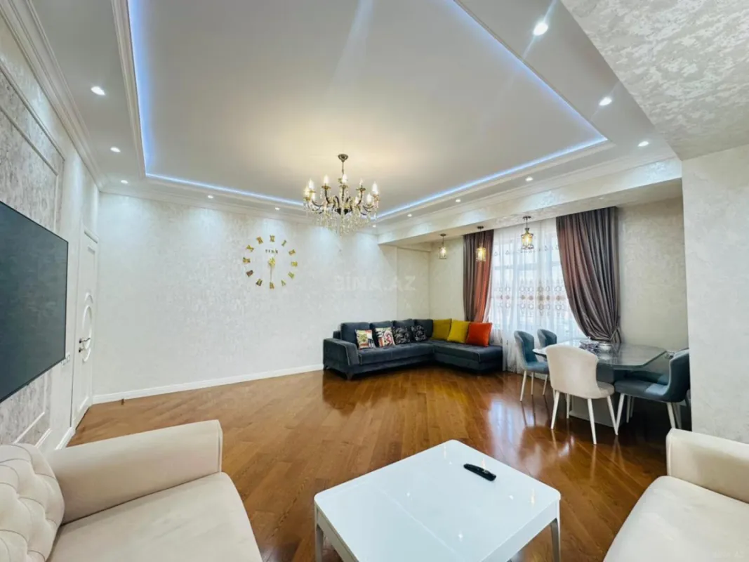 Kirayə verilir 4 otaqlı mənzil 180 m²
