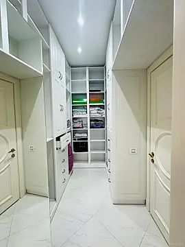 Kirayə verilir 4 otaqlı mənzil 180 m²