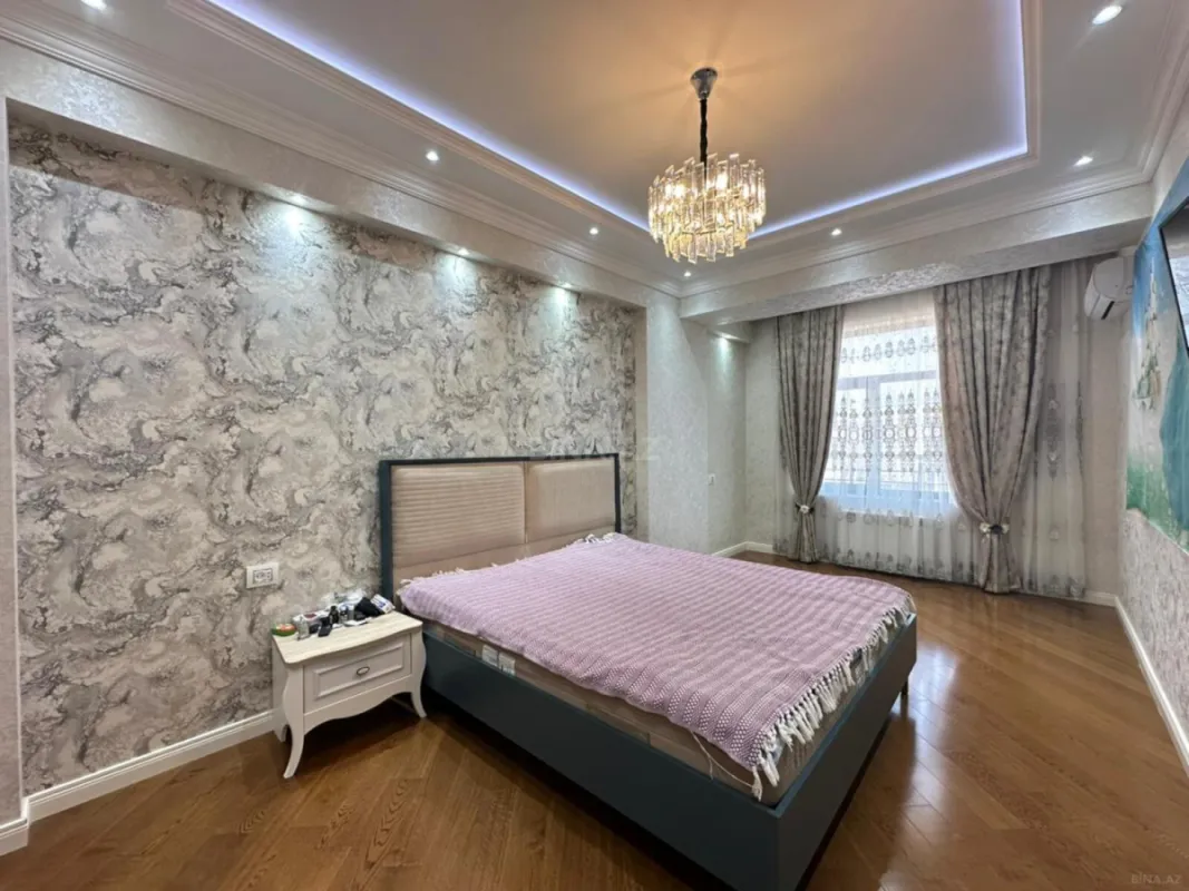 Kirayə verilir 4 otaqlı mənzil 180 m²