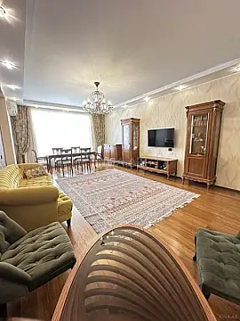 Satılır 3 otaqlı mənzil 128 m²