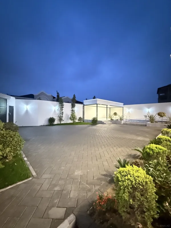 Satılır 4 otaqlı həyət evi 180 m²