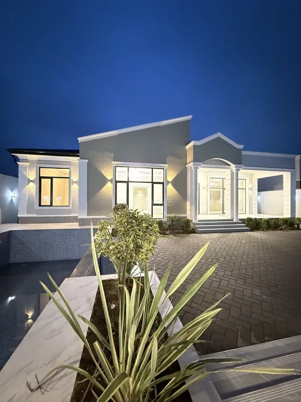 Satılır 4 otaqlı həyət evi 180 m²