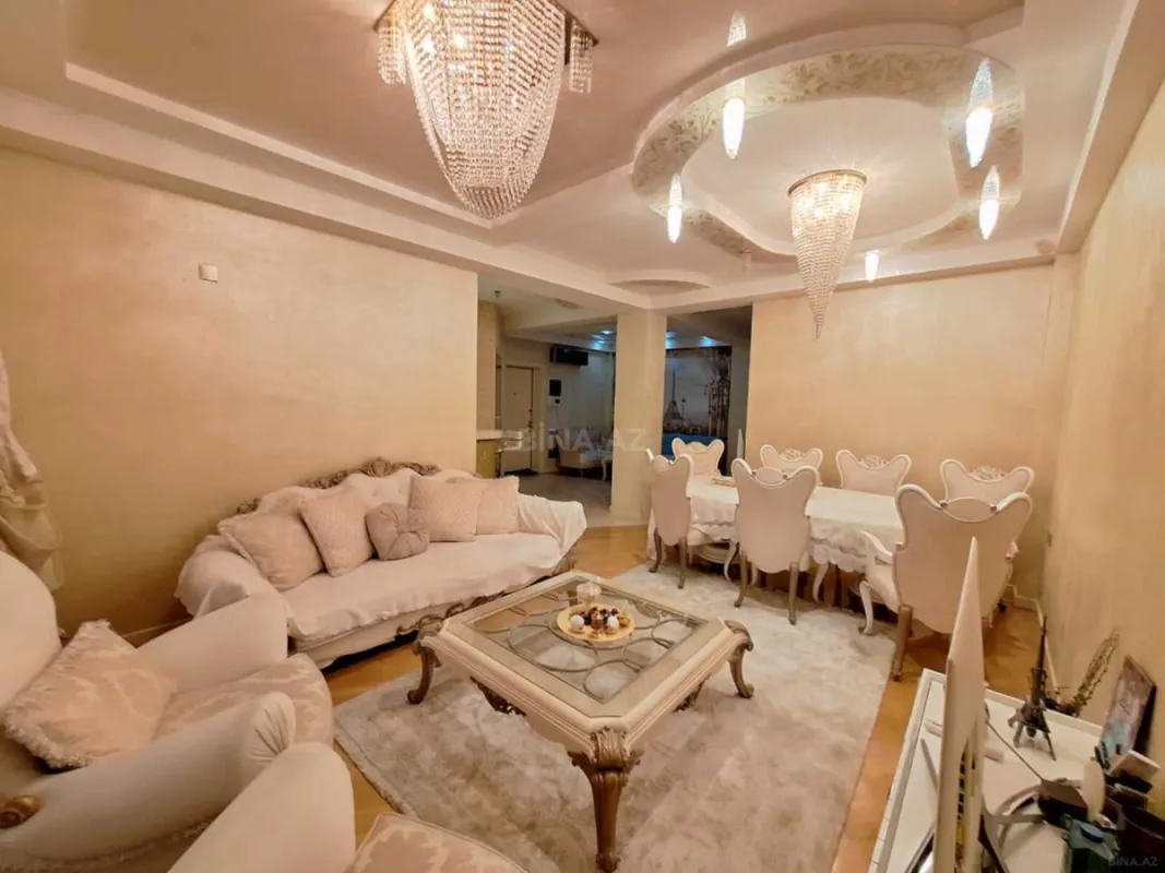 Satılır 3 otaqlı mənzil 130 m²