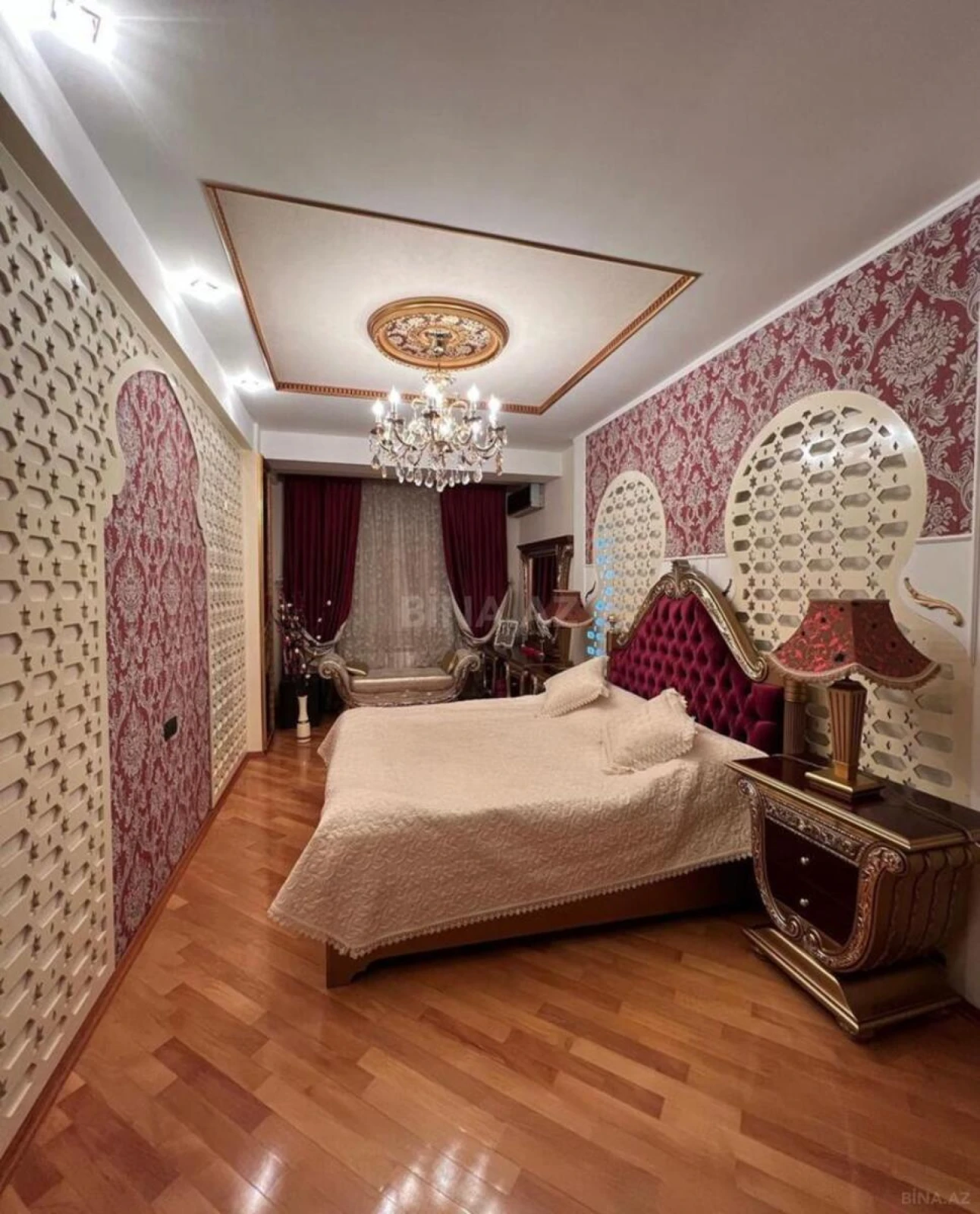 Satılır 3 otaqlı mənzil 132 m²