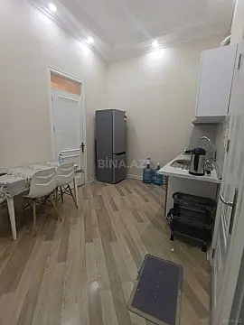 Satılır 4 otaqlı mənzil 140 m²